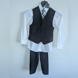 NWT Van Heusen 4 Piece Formal Set Boys Size 10 Regular
